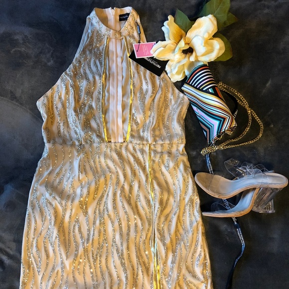PrettyLittleThing Dresses & Skirts - PRETTY LITTLE THINGS BODYCON DRESS